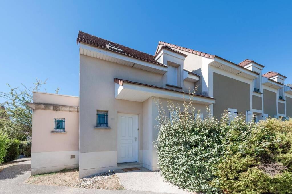 Guest House III Magny-le-Hongre Exterior photo