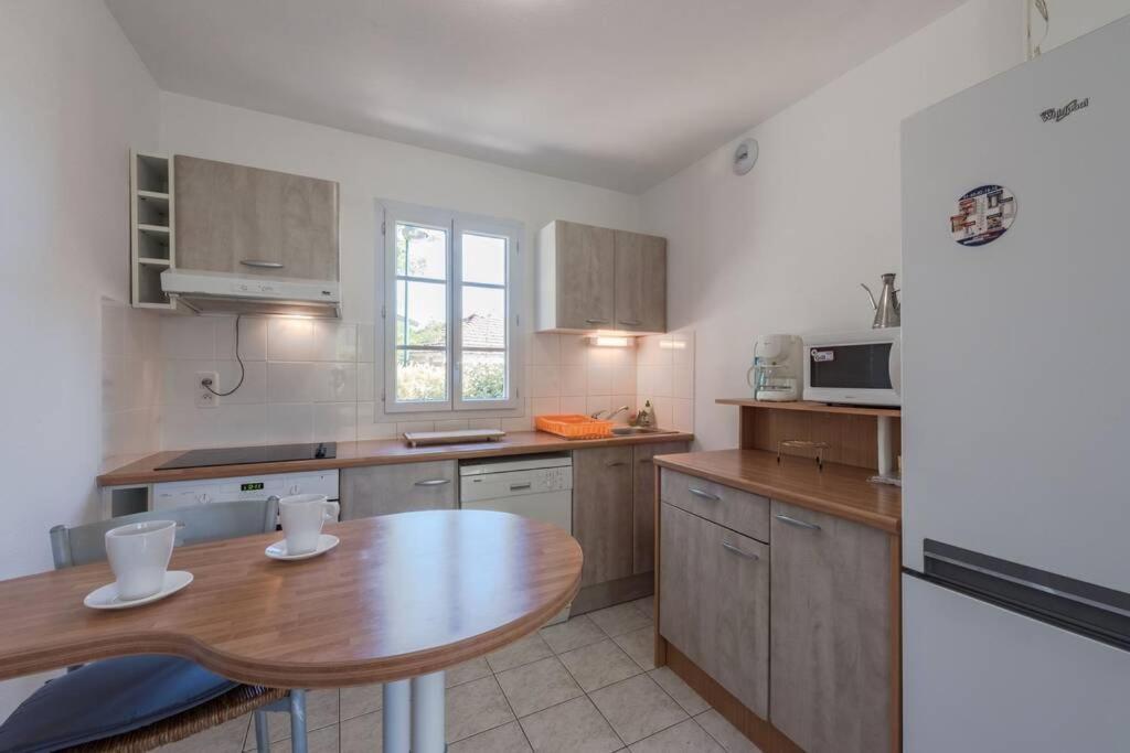 Guest House III Magny-le-Hongre Exterior photo